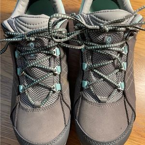 Oboz Sapphire Low Waterproof Women’s hiking shoe size 8